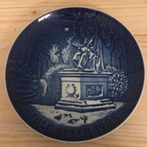 Bing and Grondahl Christmas plate 1988 EUC Hans Christian Andersen in the  Kings